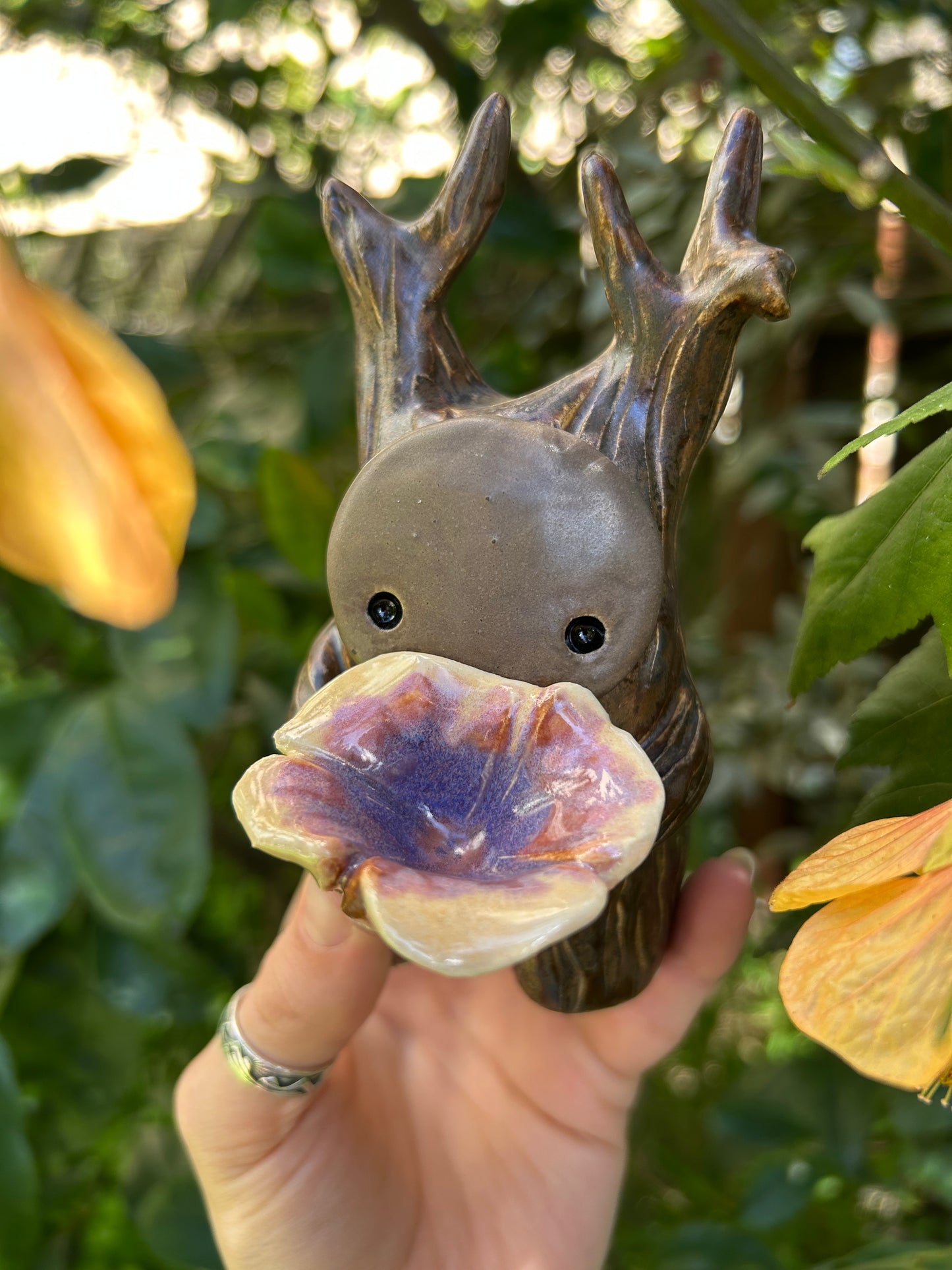 Tree Spirit - Flower Offerer